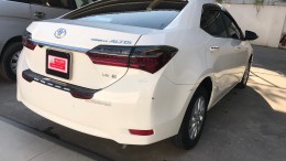 Bán xe Altis 1.8 E tự động, màu trắng 2018