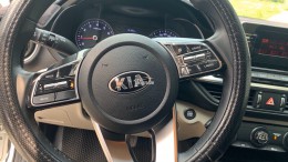 Em bán Kia Cerato 2018 xe gần như mới