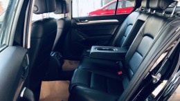Bán xe Volkswagen Passat Comfort 2018, màu đen nhập khẩu