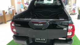 Toyota Hilux 2021 Nhập Khẩu Giao Xe Sớm Đủ Màu. Hỗ Trợ Vay Lãi Suất Thấp