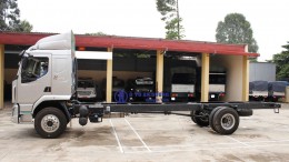 xe CHENGLONG C180 2020 tải trọng 7 tấn, thùng siêu dài 10 mét