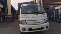 xe JAC X5 2020 tải 1.5 tấn, động cơ cn ISUZU 1.8L, thùng dài 3m2