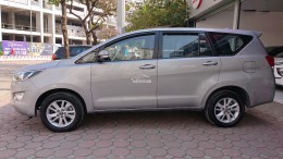 Toyota Innova 2.0E - 2015