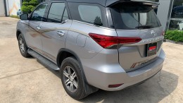 Cần bán xe TOYOTA FORTUNER 2017 máy dầu số sàn 6 cấp, 1 cầu chính hãng Toyota Sure