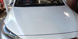 Hyundai Elantra 1.6 MT 2017 màu trắng