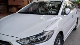 Hyundai Elantra 1.6 MT 2017 màu trắng