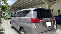 Cần bán xe TOYOTA INNOVA 2.0E 2019 màu đồng số sàn chính hãng Toyota Sure