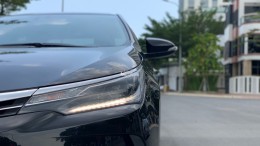 Cần bán xe TOYOTA ALTIS 2.0V Sport 2018 màu đen chính hãng Toyota Sure.