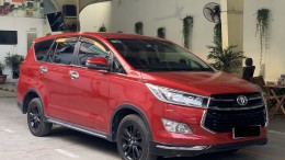 Cần bán xe TOYOTA INNOVA VENTURER 2018 màu đỏ chính hãng Toyota Sure