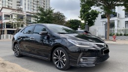 Cần bán xe TOYOTA ALTIS 2.0V Sport  2018 màu đen, xe lướt, chính hãng Toyota Sure  