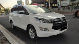 Cần bán xe TOYOTA INNOVA 2.0G 2018 màu trắng xe đẹp đi kĩ chính hãng Toyota Sure