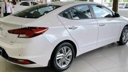 Hyundai Elantra 1.6 - Khuyến mãi lên tới 25 Triệu đồng