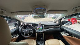 Bán xe TOYOTA INNOVA 2.0G 2019 màu bạc xe đẹp đi kĩ chính hãng Toyota Sure