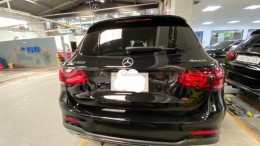 Bán xe Mercedes-Benz GLC 300 lướt 1500 km, sản xuất 2021, màu đen tại Hà Nội