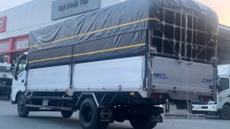 Xe tải hino 2t4 thùng dài 4,5 mét