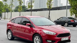 Cần bán Ford focus trend 1.5 Hatchback sản xuất 2017 