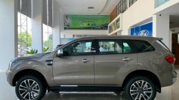 Ford Everest Titanium 2.0L AT 4x2 giảm giá mạnh