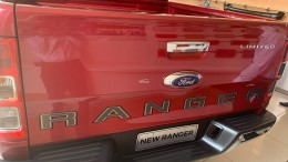 Ford Ranger Limited 2021 giá sốc cuối năm