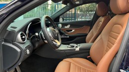 Bán Mercedes C300 AMG SX 2021 tiết kiệm 300tr