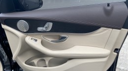 Bán xe Mercedes-Benz GLC300 4Matic chính hãng lướt 9000 km, sản xuất 2021, màu xám, nội thất kem tại Hà Nội