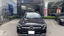 Bán xe Mercedes-Benz GLC300 4Matic chính hãng lướt 9000 km, sản xuất 2021, màu xám, nội thất kem tại Hà Nội