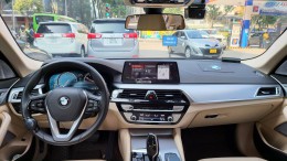 Xe BMW 520i sản xuất 2018, đăng kí lần đầu 2020, mới chạy 15,000km còn mới 98%