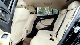 Bán xe Mercedes GLA200 sản xuất 2017 bản facelift