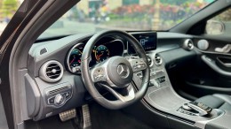 Bán xe Mercedes C300 AMG model 2020