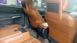 Cần bán Toyota Camry 2.5Q 2017 biển Hà Nội, 1 chủ từ đầu