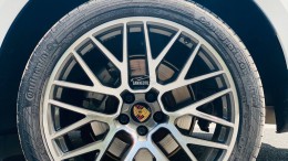 Cần bán Porsche MACAN S model 2020, Màu Trắng / Nội thất Nâu, Tên công ty, xuất hoá đơn cao.