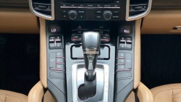 Bán xe Porsche Cayenne model 2016, Tên tư nhân, một chủ từ mới, biển TP, giá 2920tr