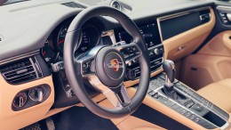 Bán xe Porsche Macan model 2020, Một chủ từ mới - biển HN, giá 3850tr
