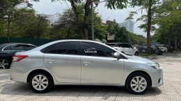 Cần bán xe Toyota Vios 2016, số sàn, màu bạc.