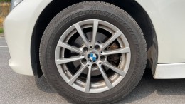 Bán xe BMW 320i 2014 trắng ngọc trai