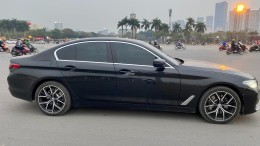 Bán xe BMW 520i đen nhập nguyễn chiếc