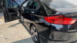 Chính chủ bán xe Honda City đen Sx 2017