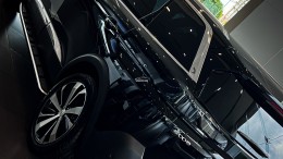 Peugeot ra mắt sản phẩm 5008 7 chỗ màu đen thật đẹp