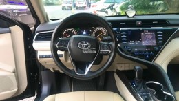 Toyota Camry 2.5Q 2020 màu Đen nội thất Kem