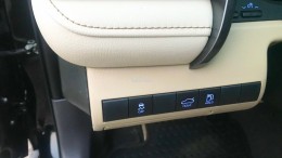 Toyota Camry 2.5Q 2020 màu Đen nội thất Kem