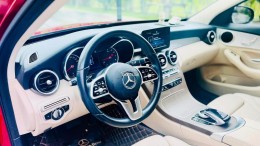 CHÍNH CHỦ CẦN BÁN 2 XE ĐẸP Mercedes_GL350 và Mercedes benz C180  TẠI HÀ NỘI Xe 1: #Mercedes_GL350_CDI_4matic_2015 . Siêu đẹp, siêu tiết kiêm, tinh tế và phong cách, mới lăn bánh có 7 vạn milies zin.    - Xe trang bị : động cơ diesel tăng áp V6 3.0L có côn