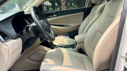 Hyundai Tucson 2.0 ATH sx 2017 nhập khẩu nguyên chiếc từ Hàn quốc 