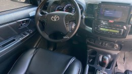  Cần bán xe Toyota Fortuner 2015, máy xăng, 2 cầu 4x4, số tự động, màu đen.