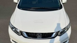 Xe nhà bán HonDa Civic 2015 2.0 AT số tự động full màu trắng, xe biển số thành phố