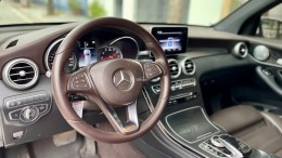 Bán xe Mercedes Benz GLC300 2017 mầu trắng nội thất da bò