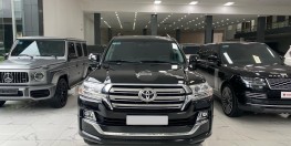 Bán Toyota Land Cruiser 4.6 V8, sản xuất 2019, lăn bánh hơn 6 vạn Km.