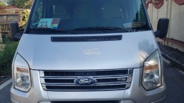 Chính chủ cần bán xe Ford transit đời 2015 bản luxury