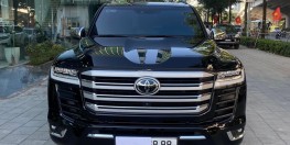 Bán Land Cruiser LC300 siêu lướt, sản xuất 2024, tên công ty.