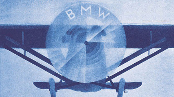Lấy ý tưởng logo bmw là hình ảnh cánh quạt của máy bay đang chạy