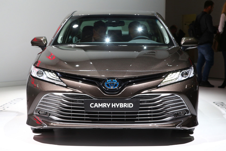 8.	Toyota Camry Hybrid 2019